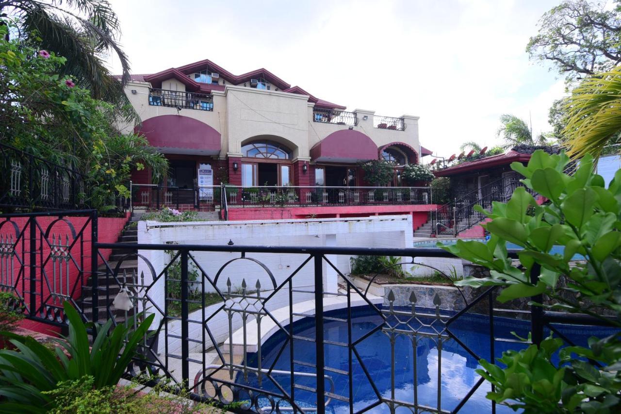 Ang Tahanan Ni Aling Meding Hotel And Restaurant San Pablo Exteriör bild