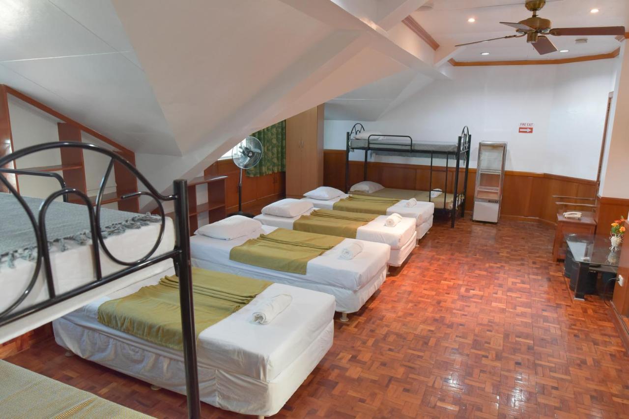 Ang Tahanan Ni Aling Meding Hotel And Restaurant San Pablo Exteriör bild