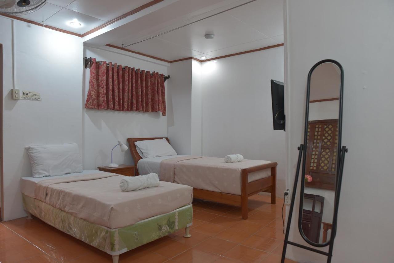 Ang Tahanan Ni Aling Meding Hotel And Restaurant San Pablo Exteriör bild